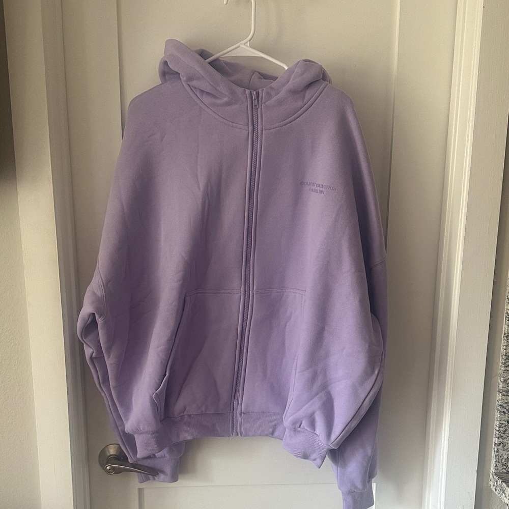 Lavender Comfrt zip-up Hoodie